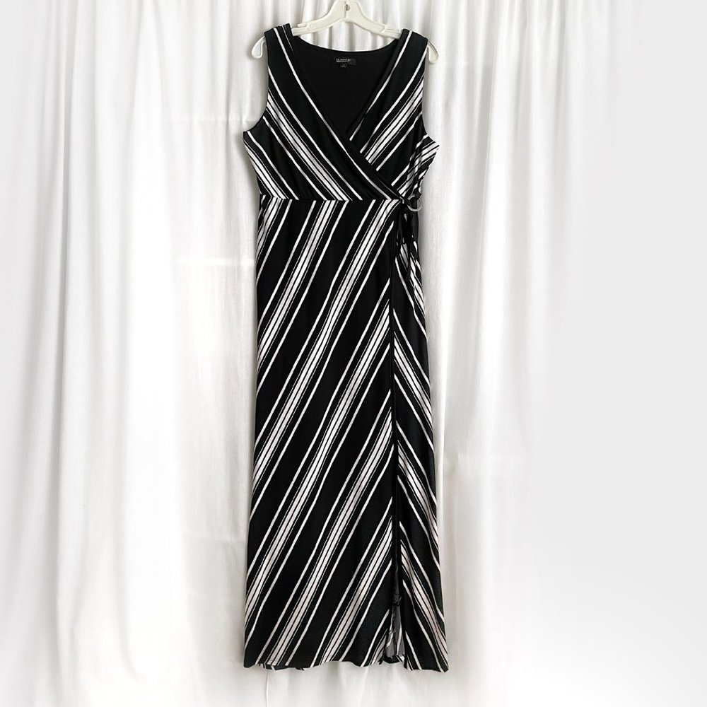 Black-white striped maxi dress. Long. Size 12